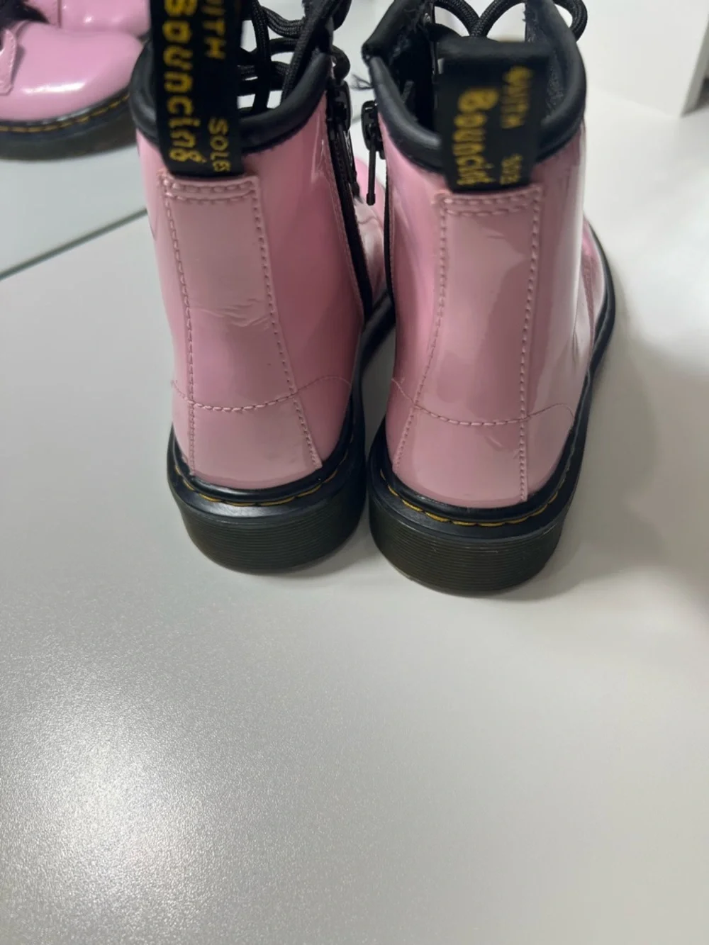 Dr. Martens Junior 1460 Patent Leather Lace Up Boots in Pale Pink size 12